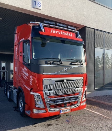 Takräcke med sidoförlängningar Volvo FH4, Globe