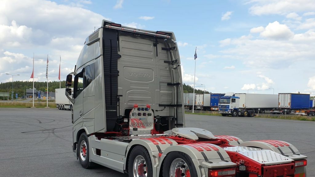 Work Light Bar for frame of air deflector Volvo FH 4