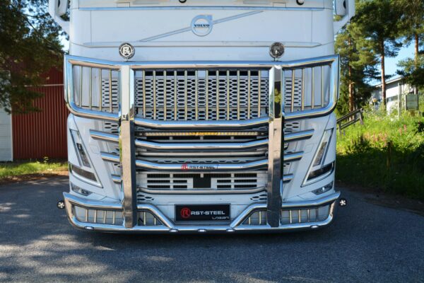 Bull Bar Freeway Volvo FH 2021-