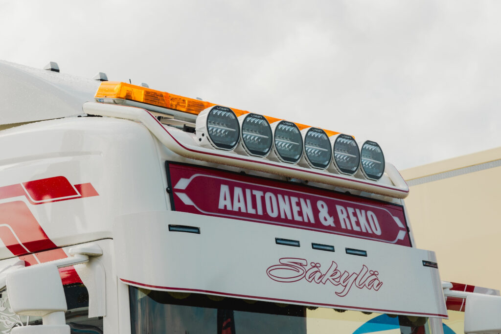 Roof Bar Scania