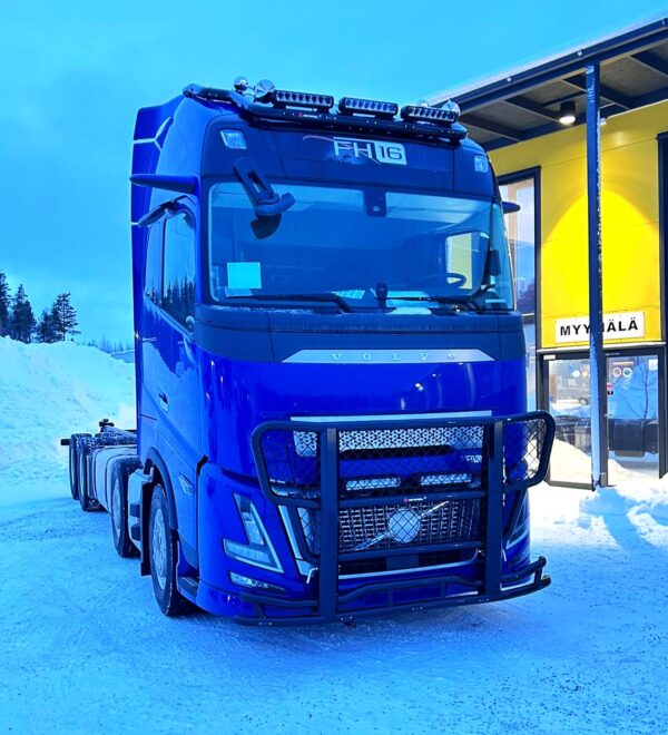 Bull Bar Freeway Volvo FH AERO 2024-