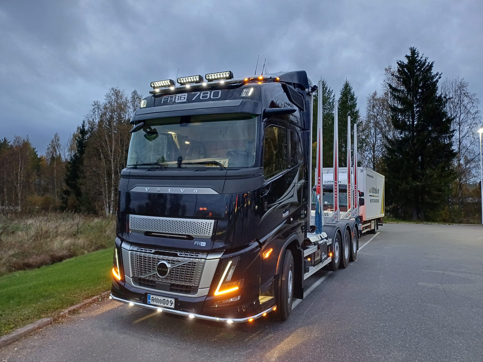 Front Spoiler Bar Volvo FH AERO