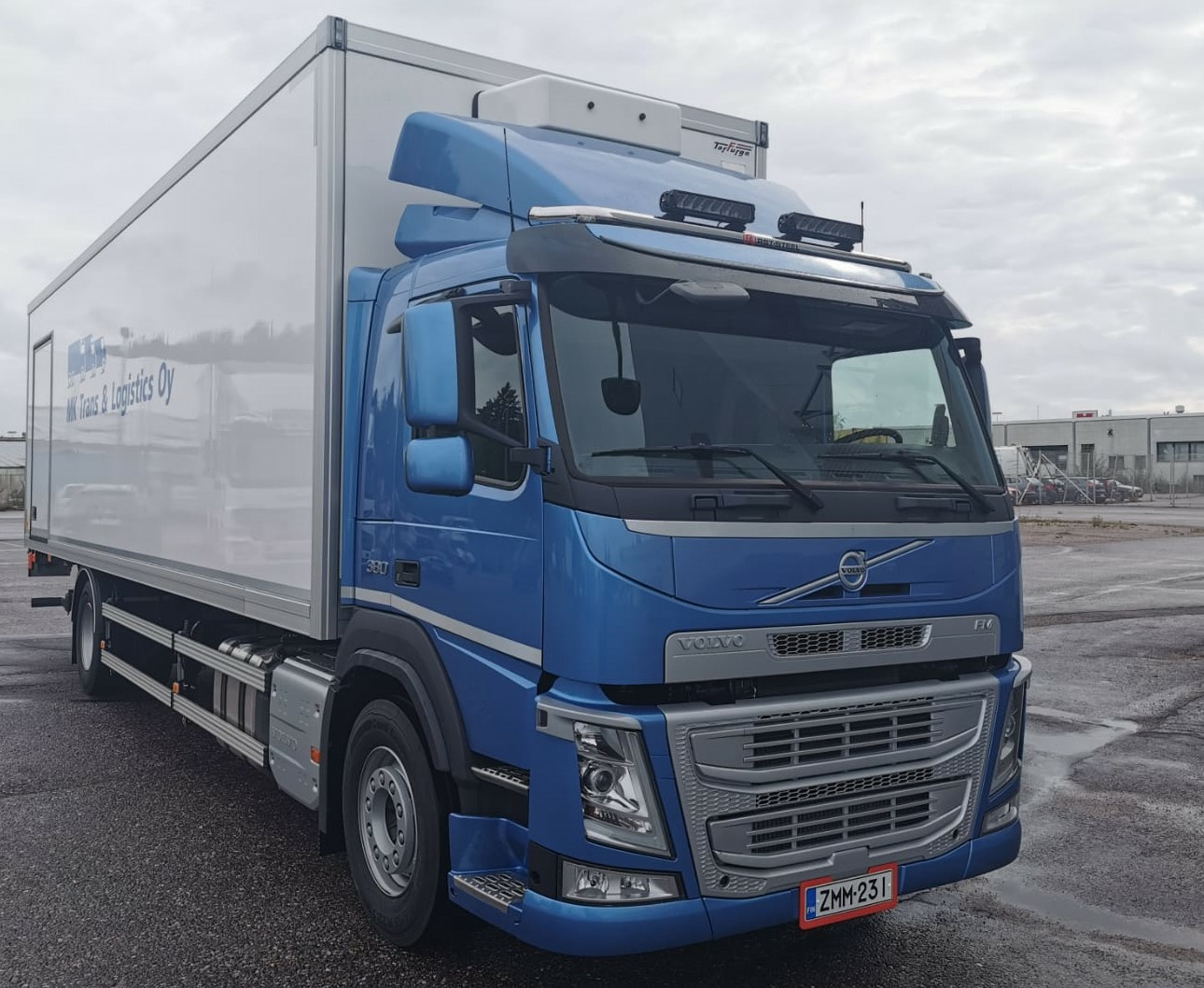 Roof Bar Volvo FM4/FMX (Normal)Roof Bar Volvo FM4/FMX (Normal)