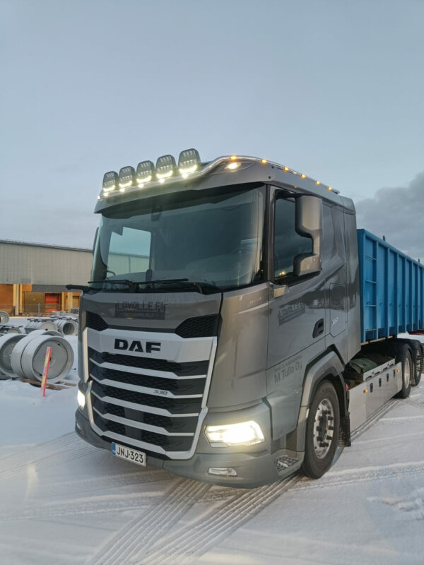 Roof Bar With Side Extensions DAF XD/XF Sleeper Cab 2023-