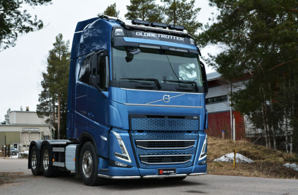 Lisävaloteline katolle jatkoilla Volvo FH4 Globetrotter XL - Image 3
