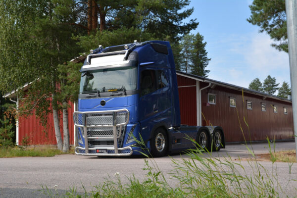 Bull Bar Freeway Volvo FH 2021- - Image 2