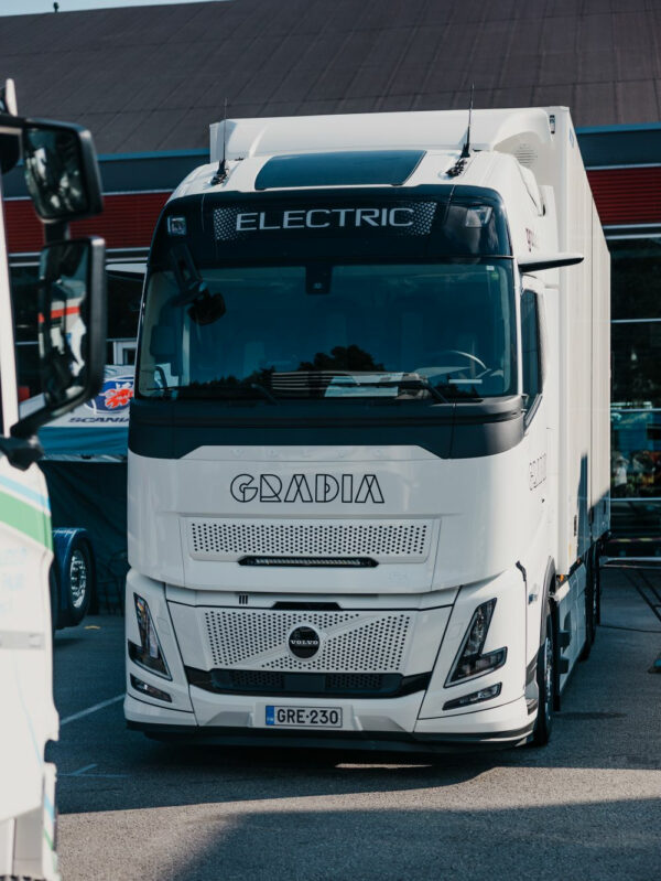 Lazer Linear 24 Lighting Package For Volvo FH AERO Grille - Bilde 3