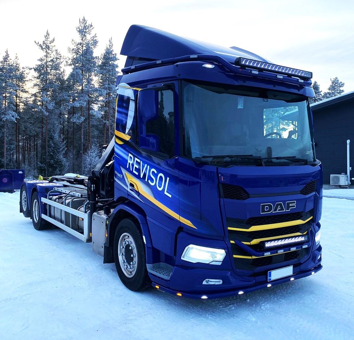 Front Spoiler Bar DAF XD 22- - Image 2