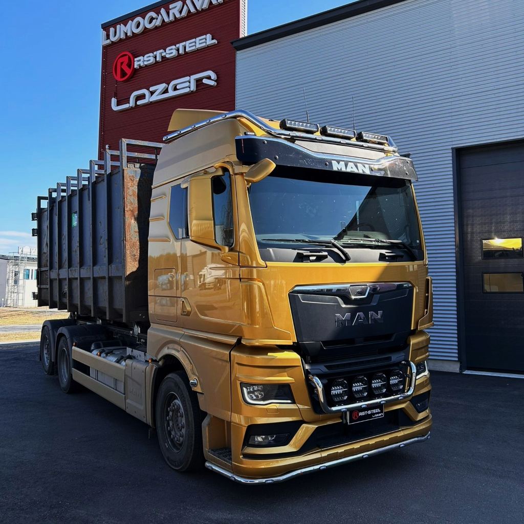 Roof Bar With Side Extensions MAN TGX GM-cab 2021-