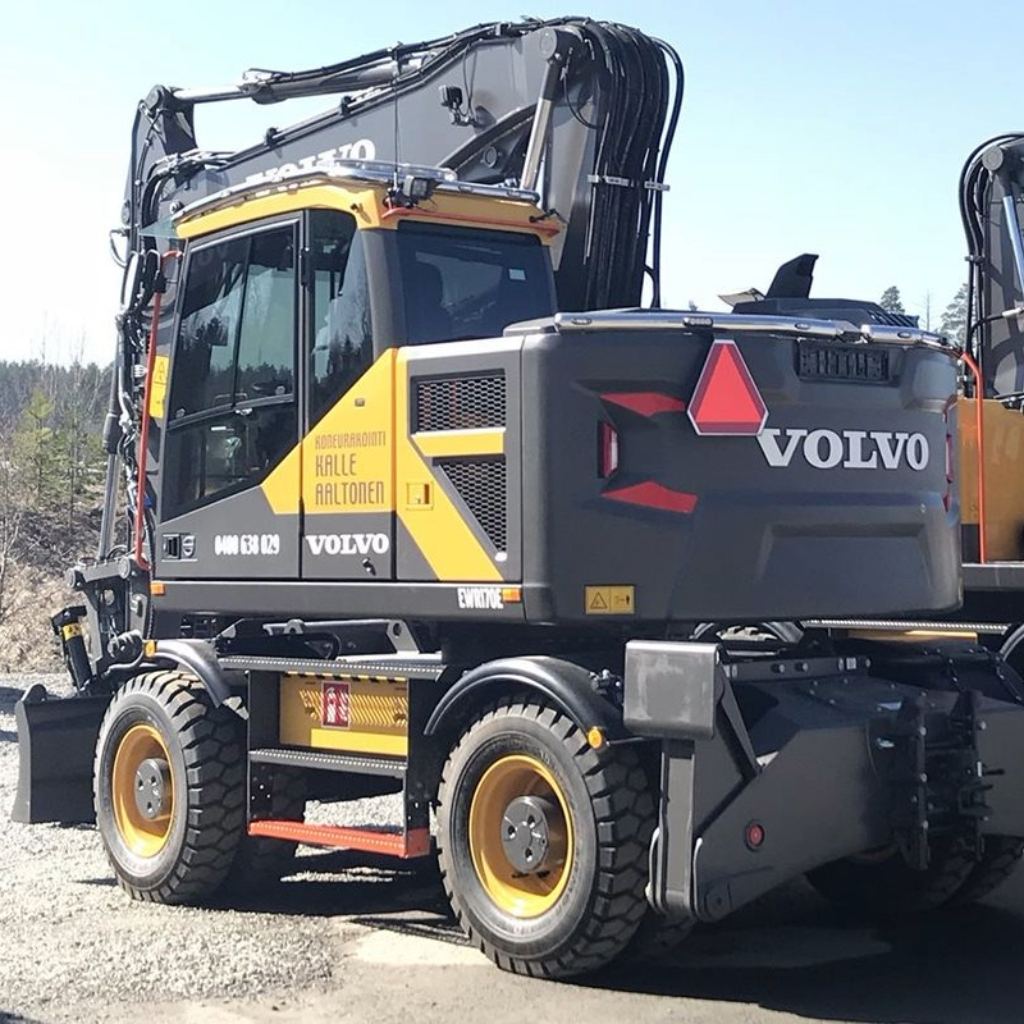 Counter Weight Bar Volvo EWR170EL - Image 2