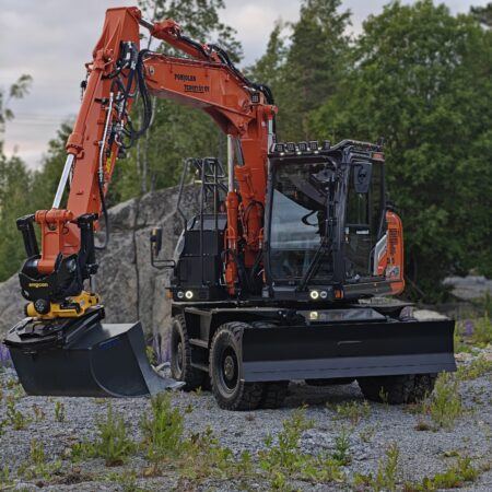 Roof Bar Hitachi 7-Serie Long Cab