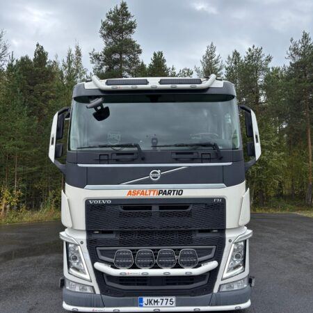 Roof Bar Basic V20 Volvo FH4- Norm (Small Wind Deflector)