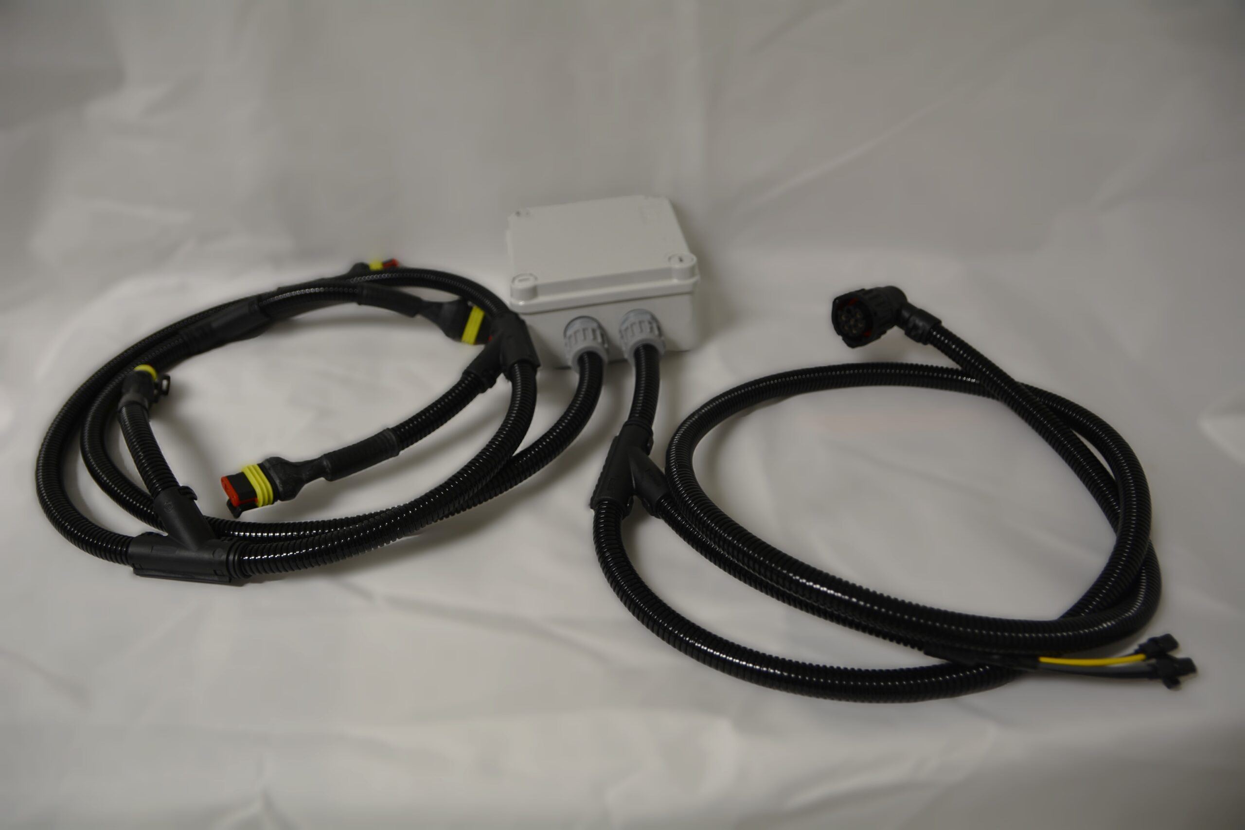 Wiring Harness for Bull Bar 4x3pin Superseal