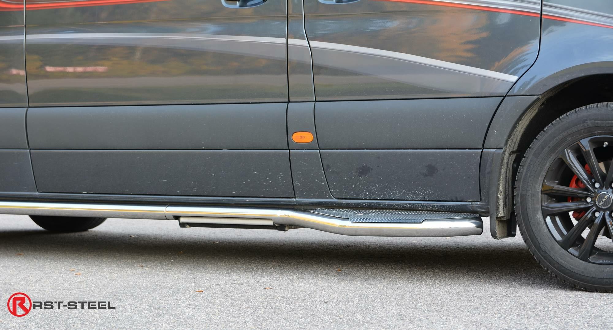 Side steps for vans
