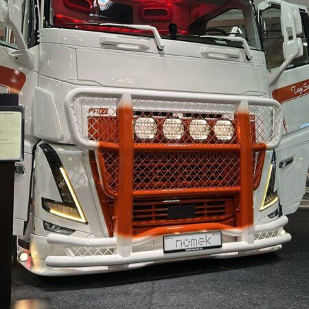 Bull Bar Freeway Volvo FH 2021- V64 (LegalPro)