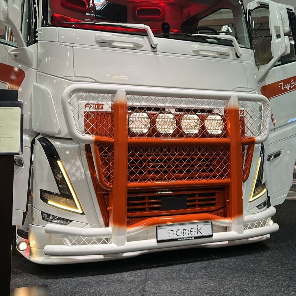 Bull Bar Freeway Volvo FH 2021- V64 (LegalPro)