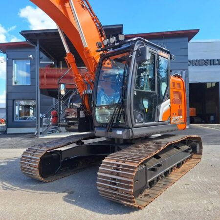 Roof Bar Hitachi 7 Series (THI106 Short Cab)
