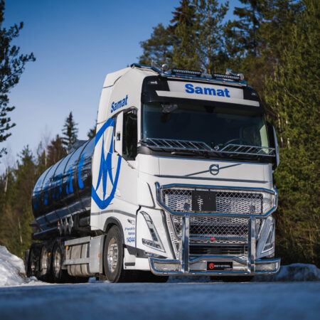Bull Bar Freeway V22 Volvo FH4-