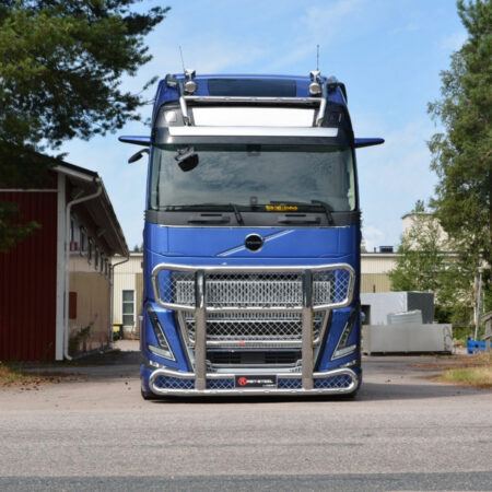 Bull Bar Freeway V37 Volvo FH4- (LegalPro)