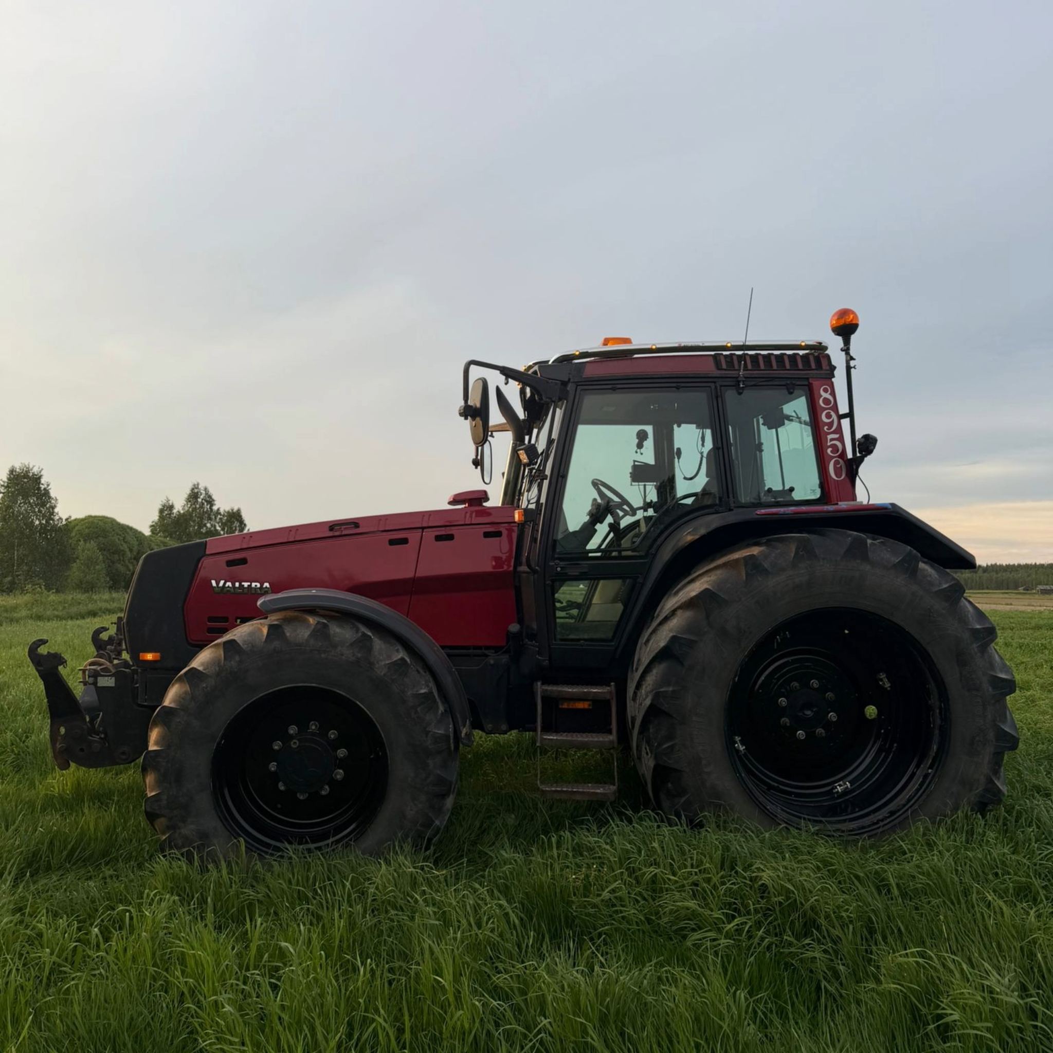 Roof Bar Valtra 6000/8000 - Image 2