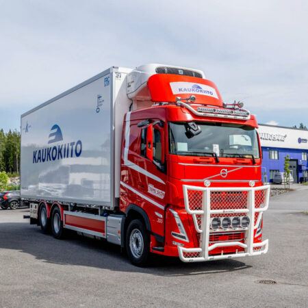 Roof Bar Basic V20 Volvo FH4- Normal (Big Wind Deflector)