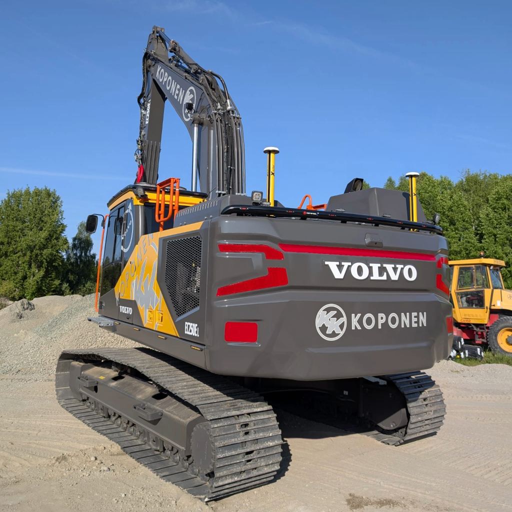 Counter Weight Bar Volvo EC250EL 2021- - Image 2