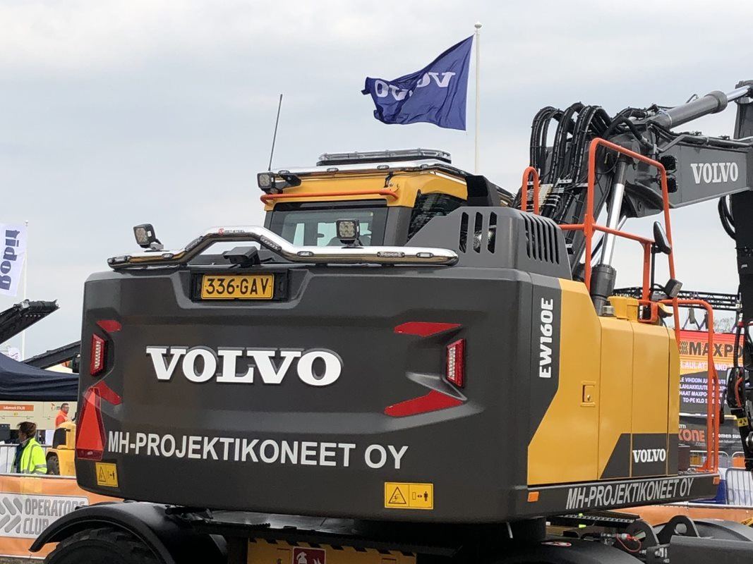 Counter Weight Bar Volvo EWR160E 2016-