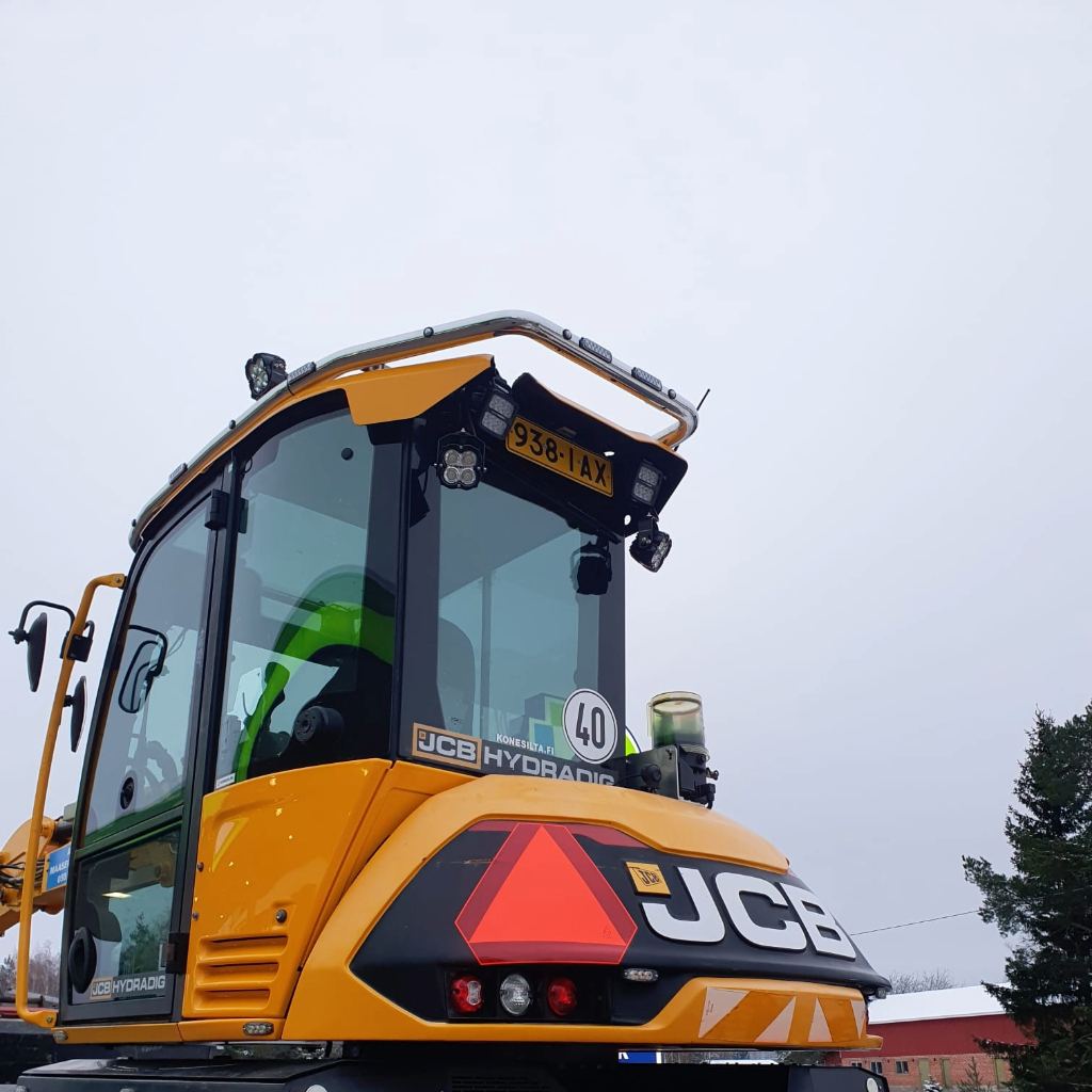 Roof Bar for JCB Hydradig 110W