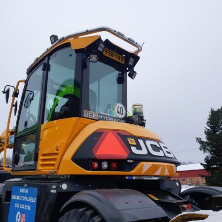 Roof Bar for JCB Hydradig 110W